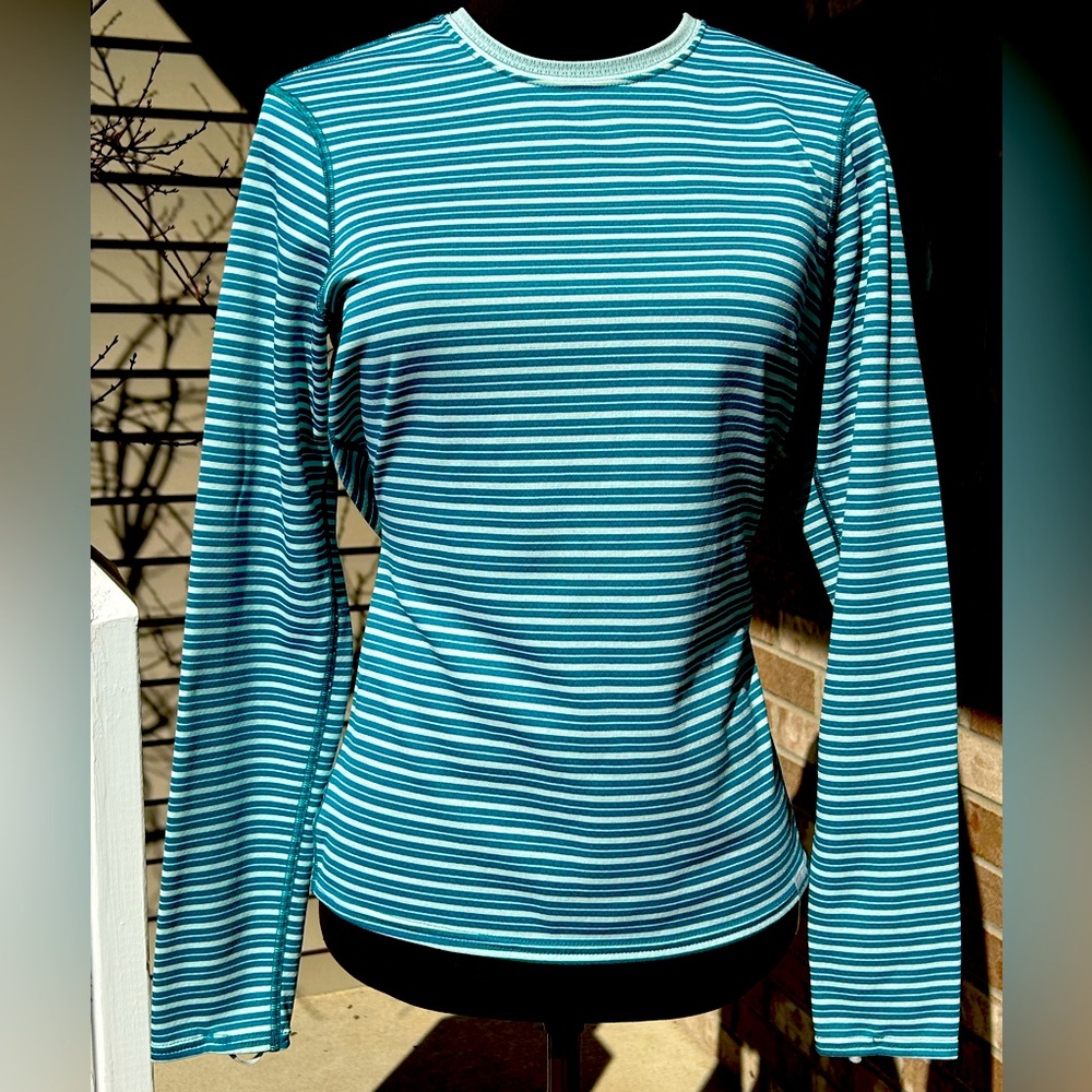 NWOT PATAGONIA sS Polartec top-Teal/mint striped-soft & cozy